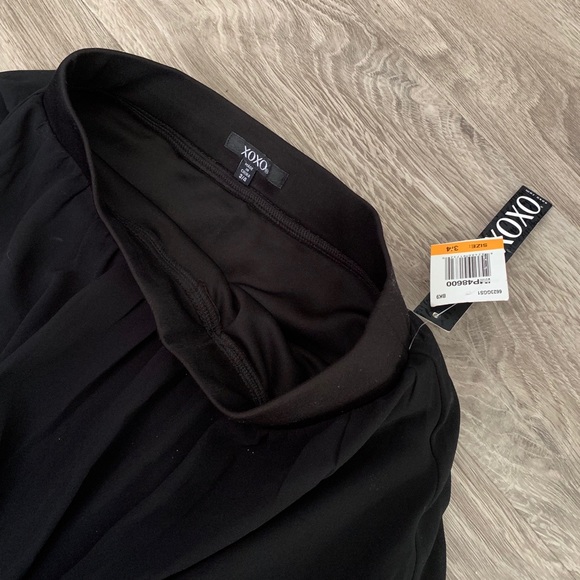 π XOXO - Wrap Skirt - Picture 5 of 8